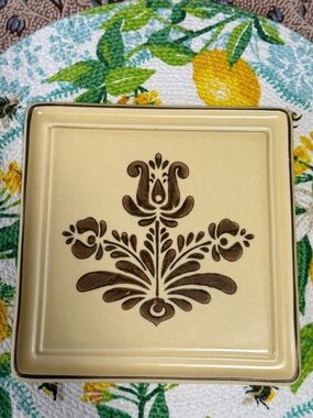 Pfaltzgraff Country Village Trivet